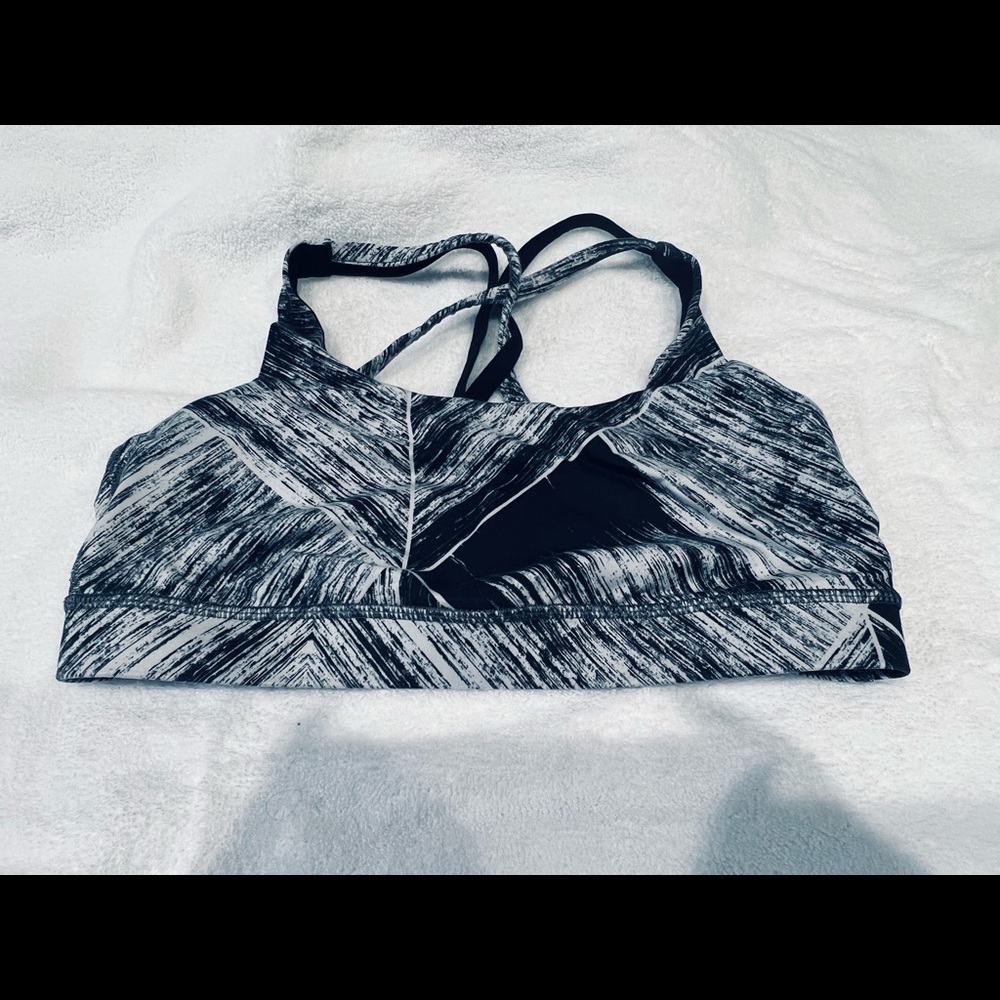 Lululemon sports bra